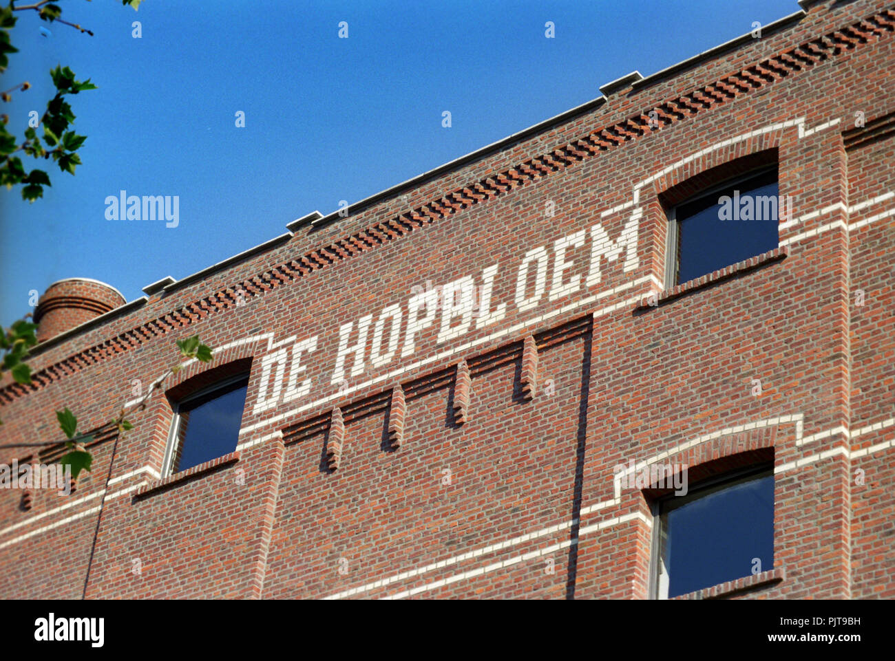 Die ehemalige De Hopbloem Mälzerei in Leuven (Belgien, 07/2002) Stockfoto