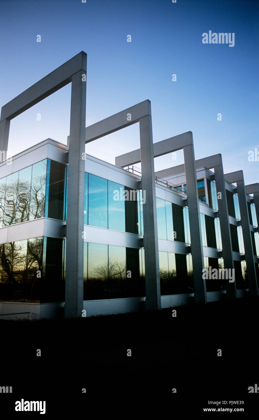 Die Büros der Structo, ein Gebäude aus Beton, außerhalb von Brügge (Belgien, 27.02.2008) Stockfoto