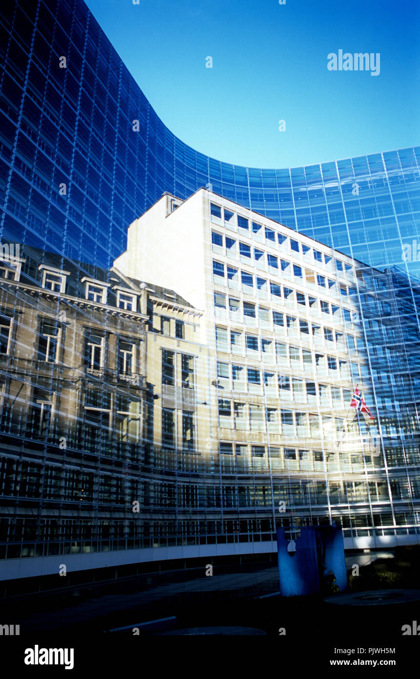 Das Berlaymont-gebäude der Europäischen Kommission in Brüssel (Belgien, 15/12/2006) Stockfoto