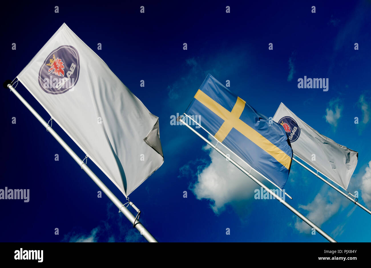 Eine Fahne, die von der Schwedischen Saab Automobile Company (Belgien, 01/05/2010) Stockfoto