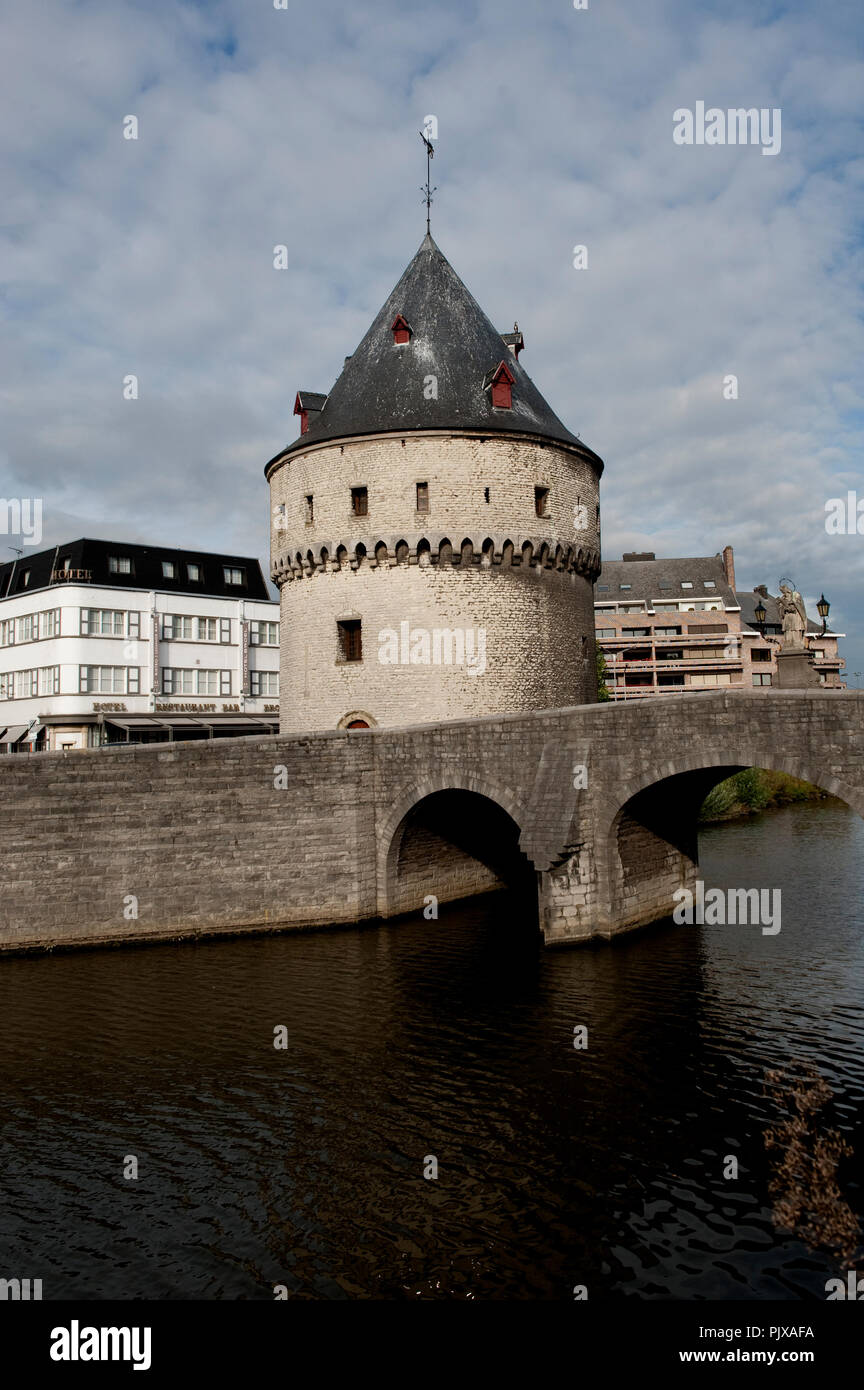 Die mittelalterliche Broeltürmen in Kortrijk (Belgien, 18/10/2010) Stockfoto