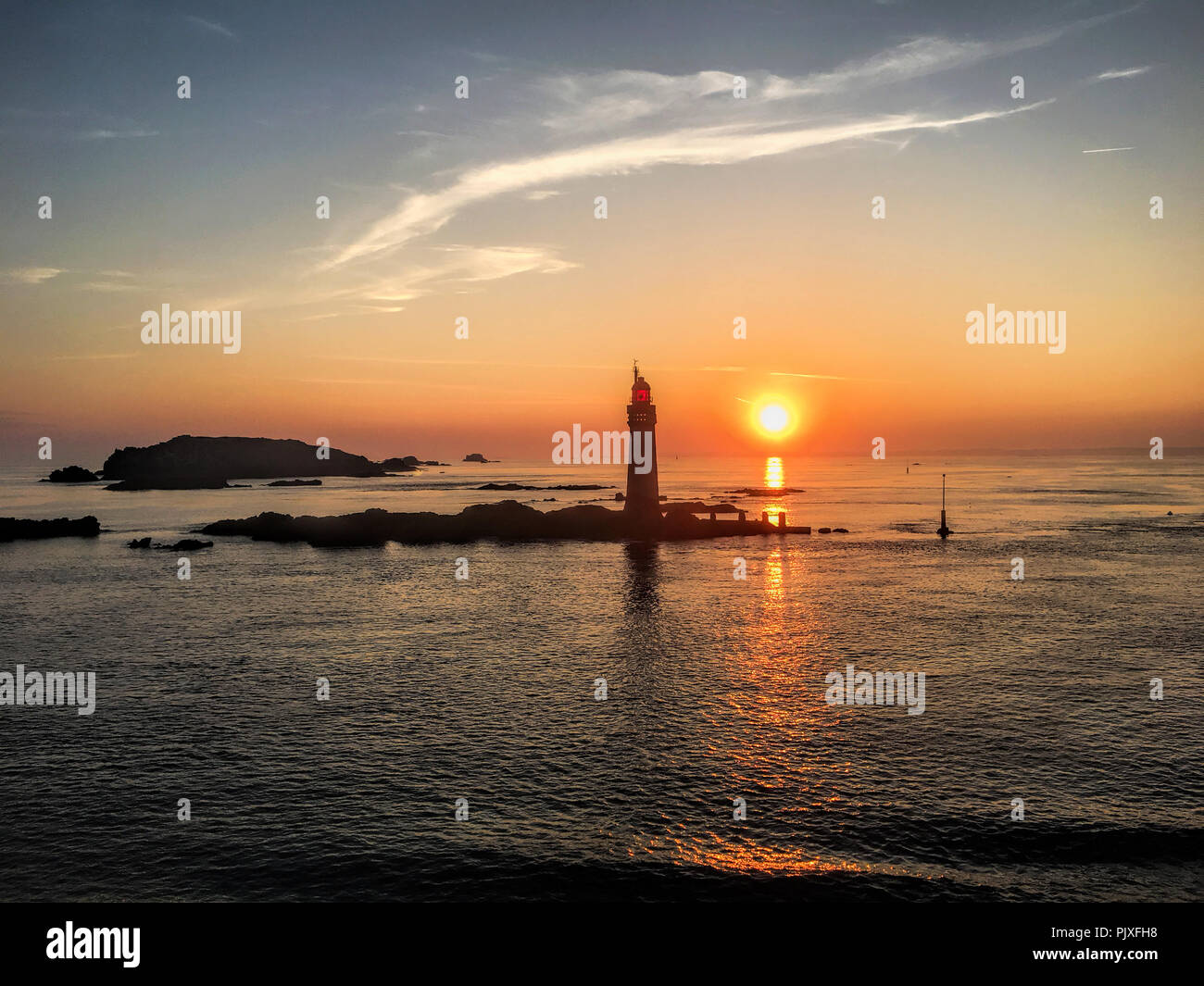 Dämmerung über St Malo Leuchtturm Stockfoto