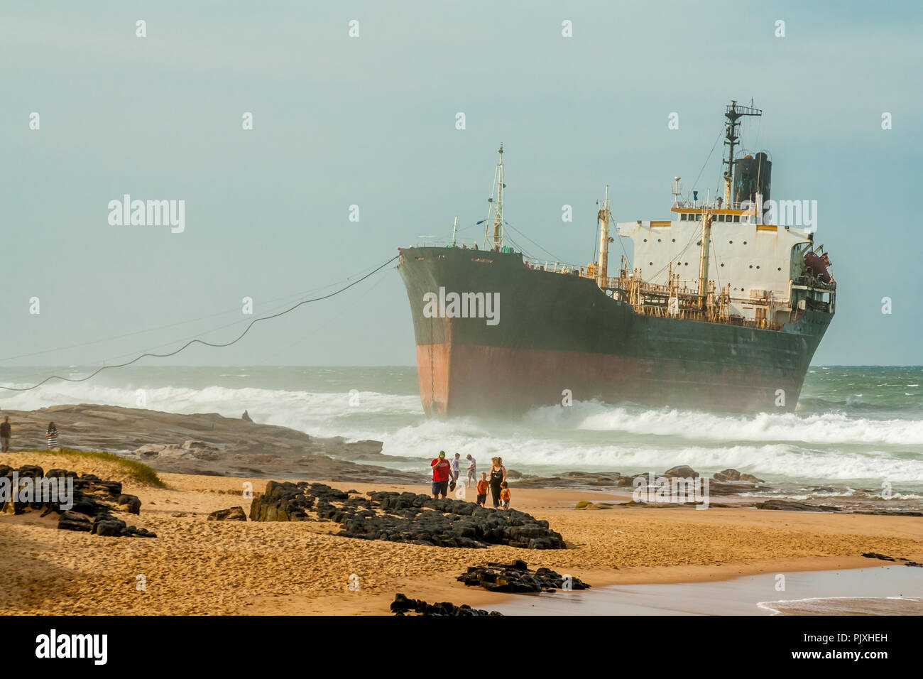 Das Phoenix, ein verfallenes bulk Tanker, Strandete an der Sheffield Beach an der Durban North Coast Stockfoto