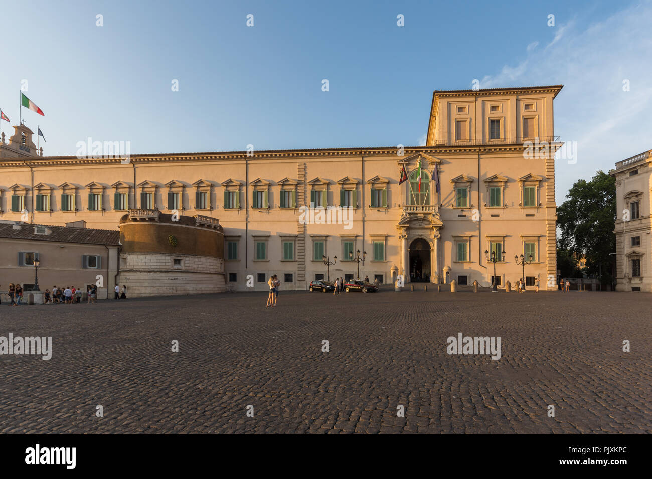 Rom, Italien, 24. JUNI 2017: Sonnenuntergang der Quirinal Palast an der Piazza del Quirinale in Rom, Italien Stockfoto