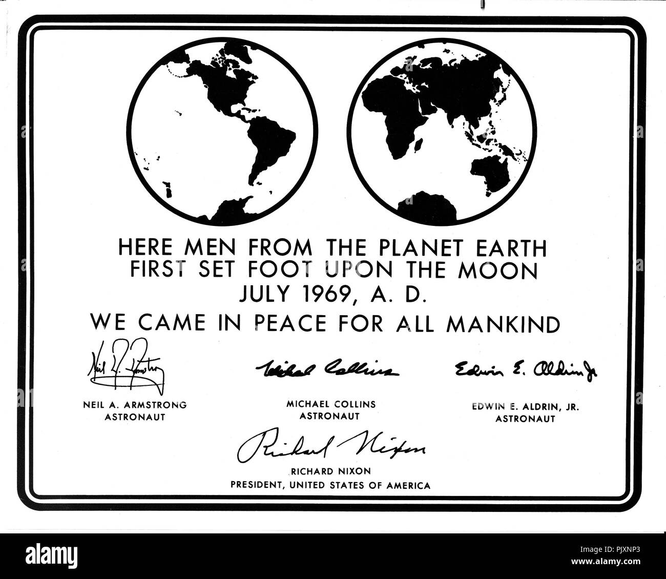 Washington, DC - (Datei) - - am 3. Juli 1969 veröffentlicht, in dem die Apollo-11-Plakette mit einem einfachen 4-zeilige Beschriftung auf den Mond durch Astronauten Neil Armstrong und Edwin E. 'Buzz' Aldren nach ihrer Landung am 20. Juli 1969 verlassen. Es ist eines der Beine der Mondlandefähre (LM) Eagle angebracht. Credit: NASA über CNP/MediaPunch Stockfoto