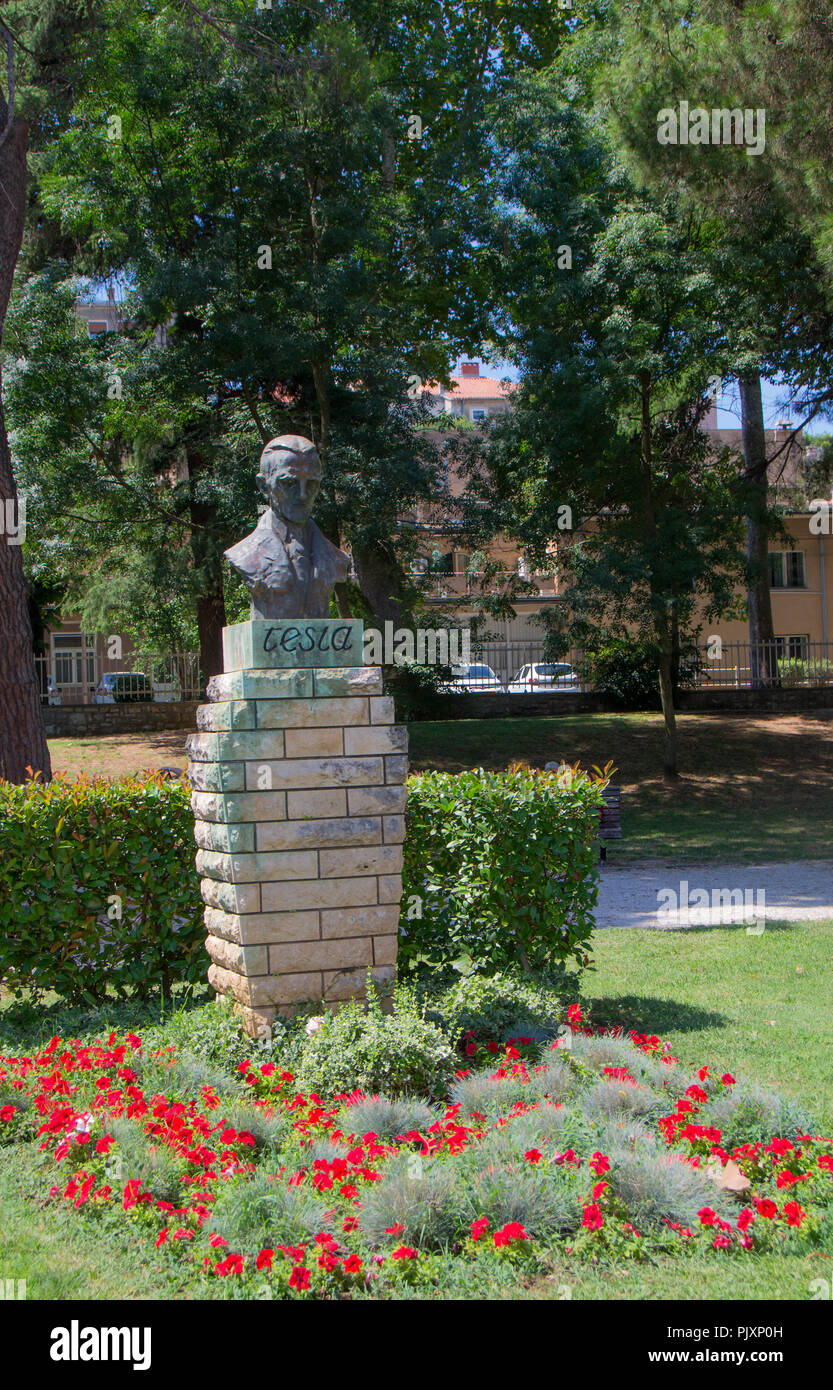 Büste von Nikola Tesla in der Stadt Pula, Kroatien Stockfoto