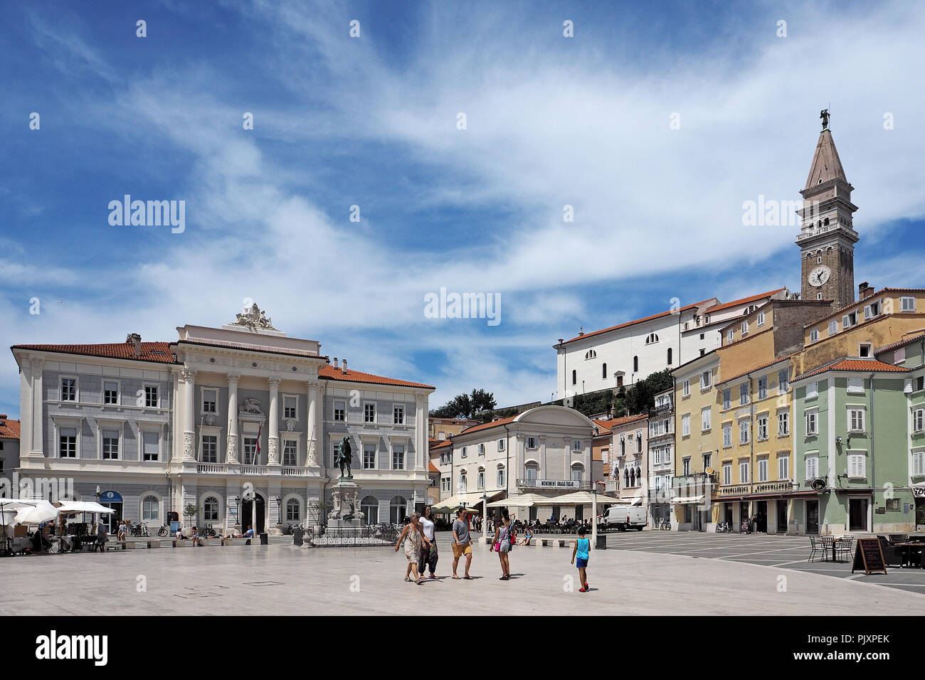 Blick auf die Stadt Piran in Slowenisch Istrien auf der adriatischen Küste - square Tartinjev Trg Stockfoto