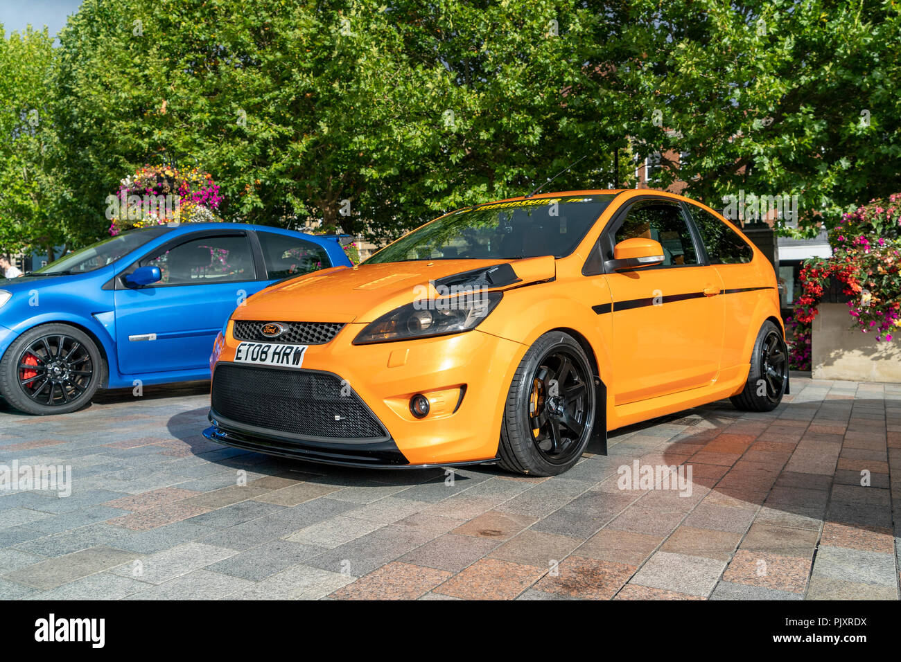 Orange Ford Focus ST Luke zurück Auto geändert Stockfoto