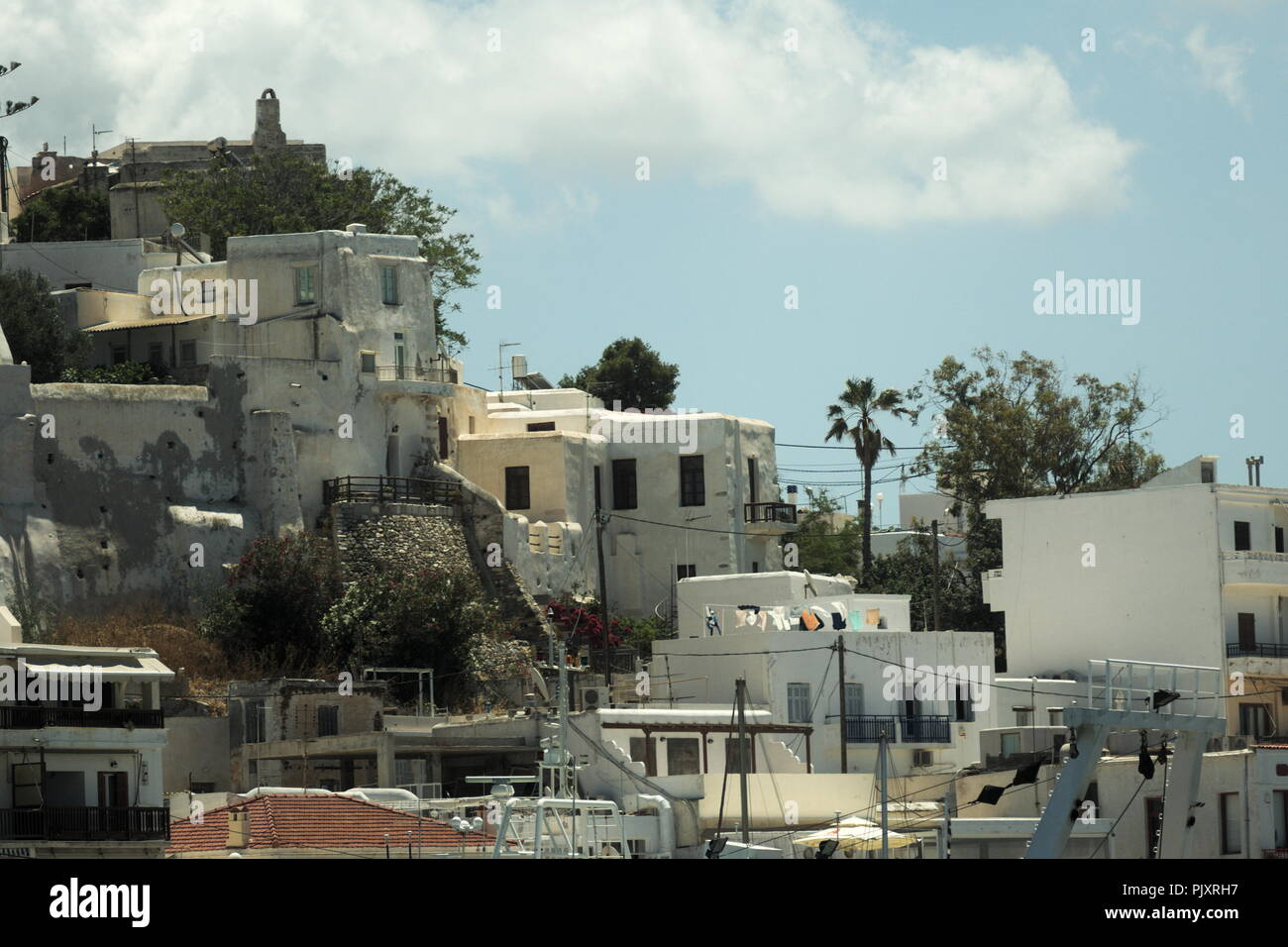 Griechenland, Naxos Stadt. Ein Blick auf die befestigte alte venezianische Kastro die noch dominiert die Stadt Naxos Stockfoto