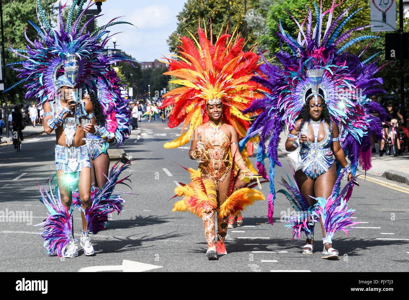 London, Großbritannien. 9. September 2018. Hunderte von beobachten die Prozession der jährlichen Hackney Karnevalsumzug 2018 Am 9. September 2018, London, UK Bild Capital/Alamy leben Nachrichten Stockfoto