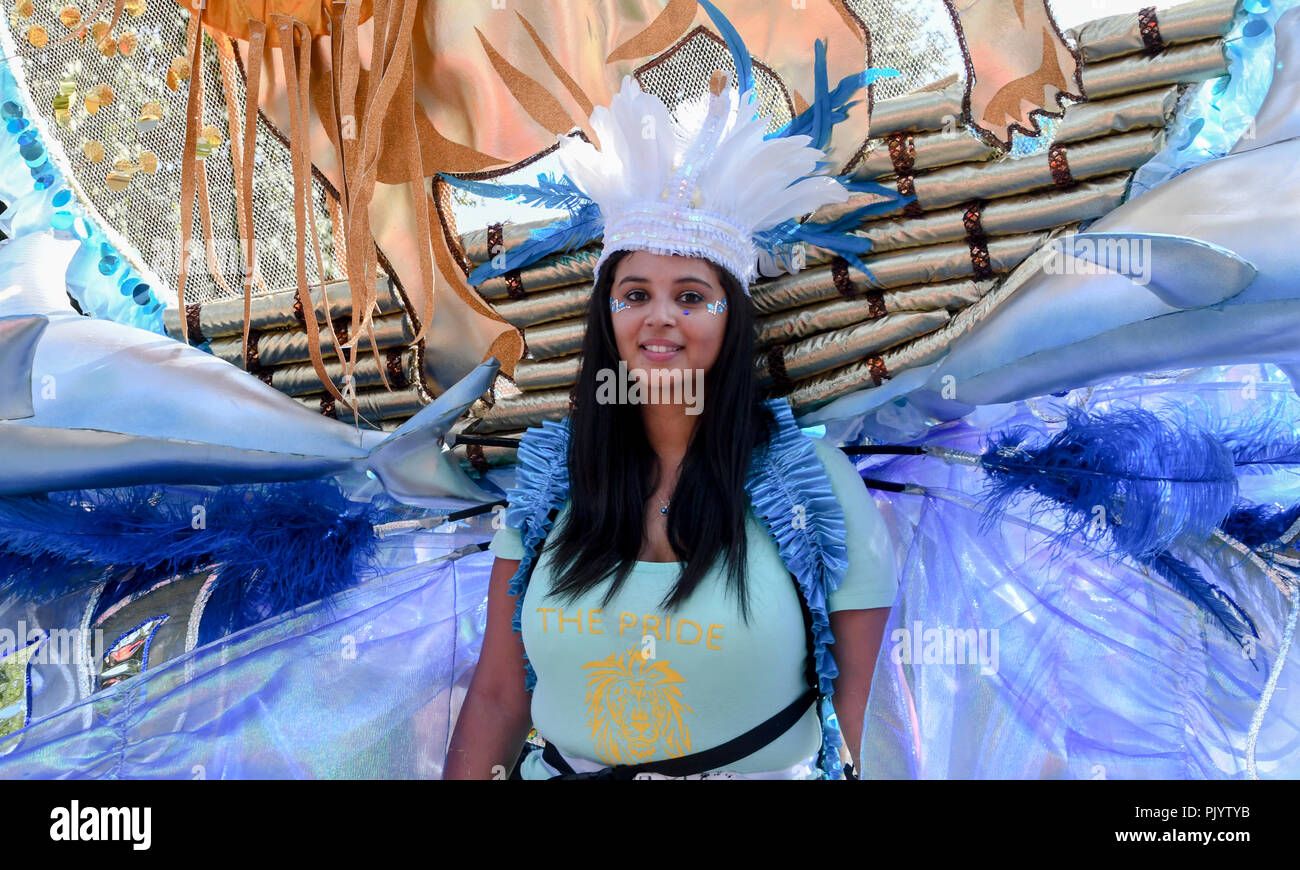 London, Großbritannien. 9. September 2018. Hunderte von beobachten die Prozession der jährlichen Hackney Karnevalsumzug 2018 Am 9. September 2018, London, UK Bild Capital/Alamy leben Nachrichten Stockfoto