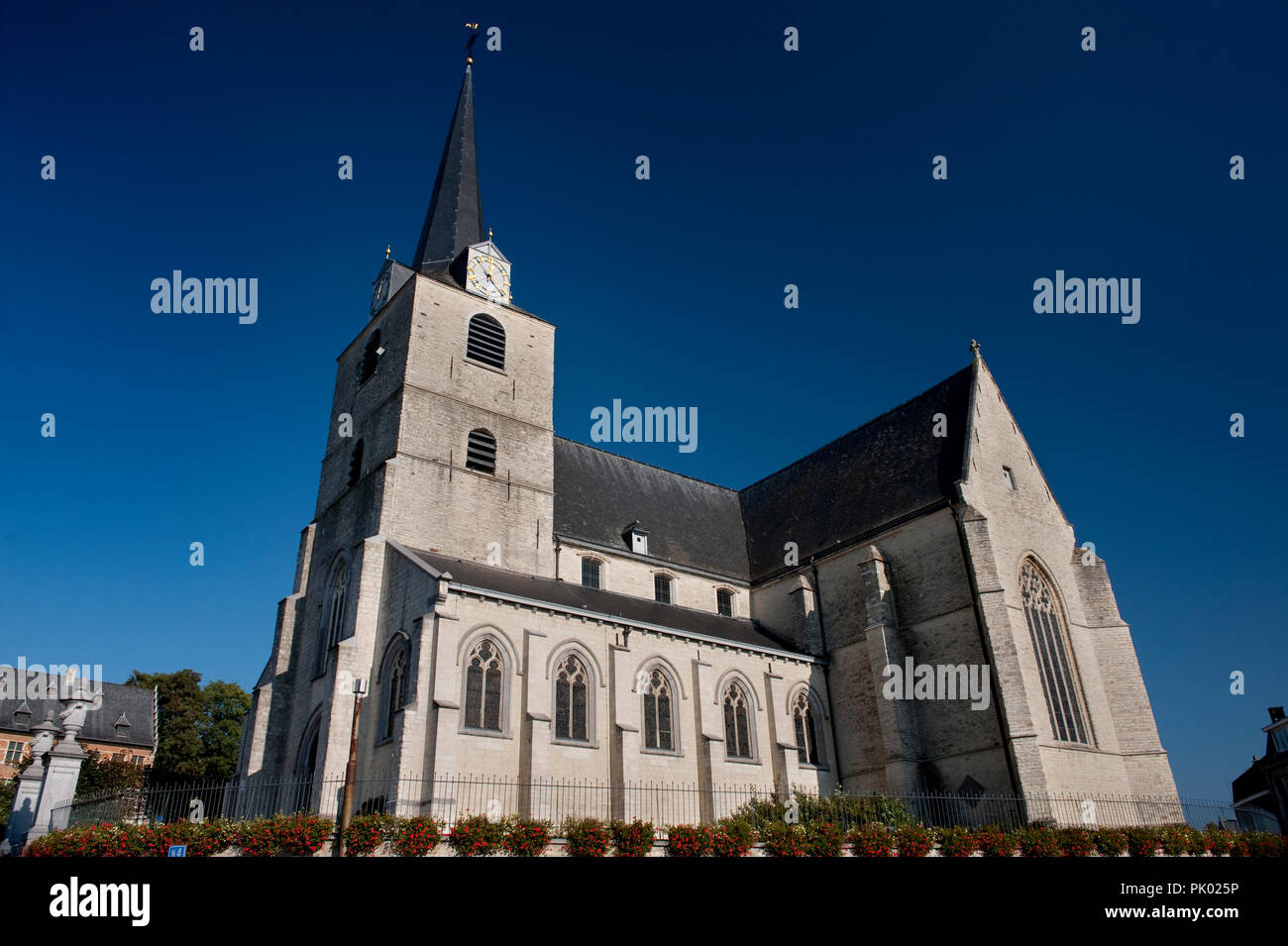 Im 12. Jahrhundert St. Martin Kirche in Overijse (Belgien, 24/10/2011) Stockfoto