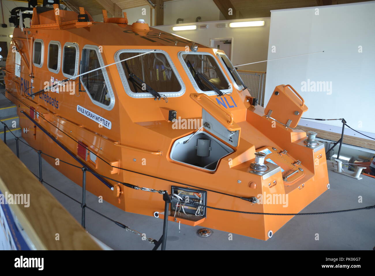 RNLB Norah Worley an St Davids Rettungsboot Station, Pembrokeshire, Wales, Großbritannien Stockfoto