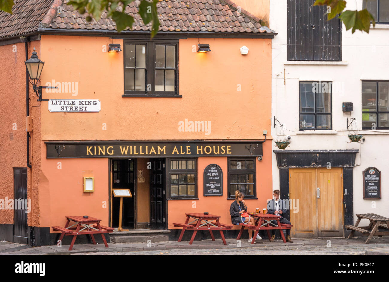 Der König William Ale House (1670) in Bristol, England, Großbritannien Stockfoto