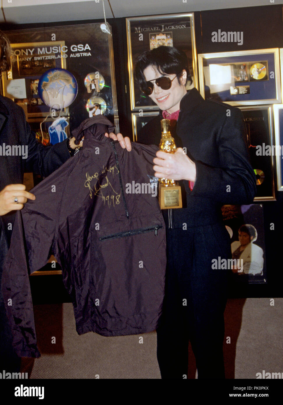 Michael Jackson am 01.11.1995 in Köln. | Verwendung weltweit  Stockfotografie - Alamy