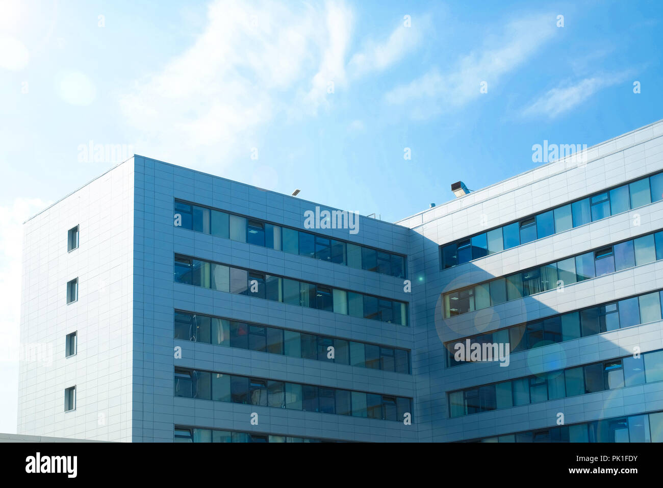 Fassade Verglasung Reflexion Der Moderne Burogebaude Fenster Fassade Hintergrund Stockfotografie Alamy