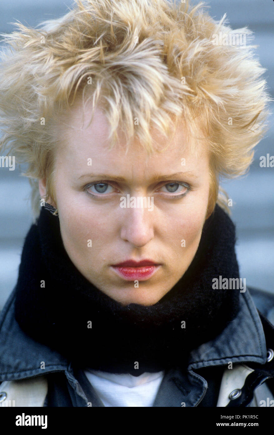 Annette Humpe (Ideal) am 10.12.1981 in München. | Verwendung weltweit Stockfoto