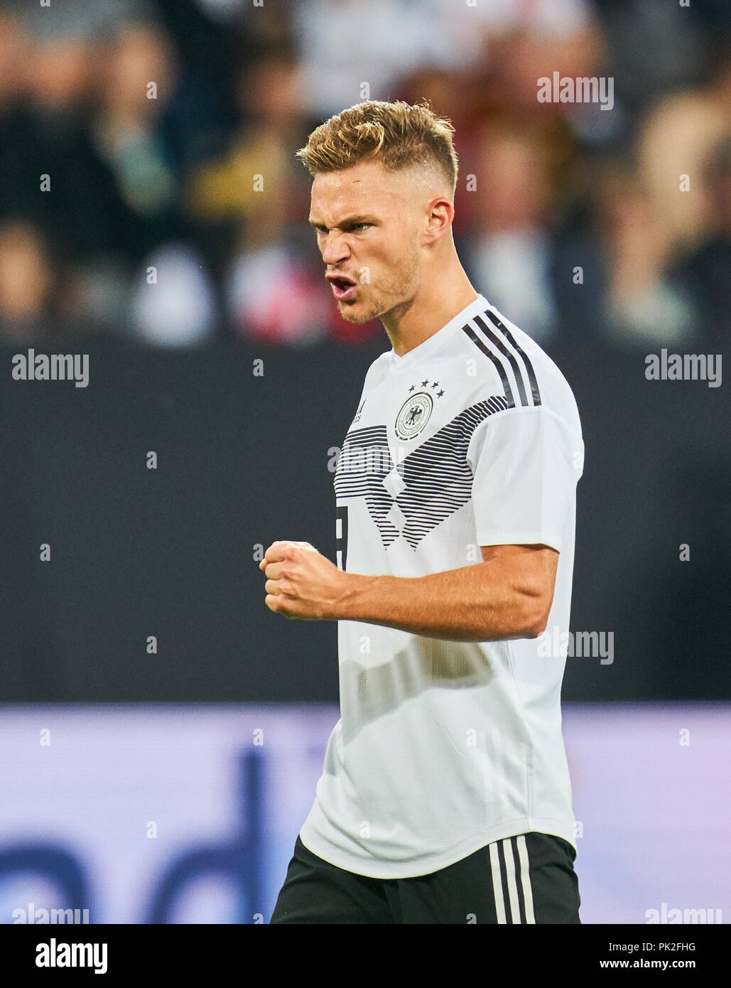 Deutschland - Peru, Sinsheim, September 09, 2018 Joshua KIMMICH, DFB 18 Aggression, aggressiv, Verhalten, Emotion, Unsportlich, Jubeln, Freude, Emotionen, feiern, lachen, Jubeln, Jubeln, reißt die Arme, ballte die Faust, Feiern, Feier, Deutschland - PERU 2-1 Wichtig: DFB-Bestimmungen verbieten die Verwendung von Fotografien als Bildsequenzen und/oder quasi-Video. Fußball-Freundschaftsspiel, Test, Saison 2018/2019, September 09, 2018 Sinsheim, Deutschland. © Peter Schatz/Alamy leben Nachrichten Stockfoto