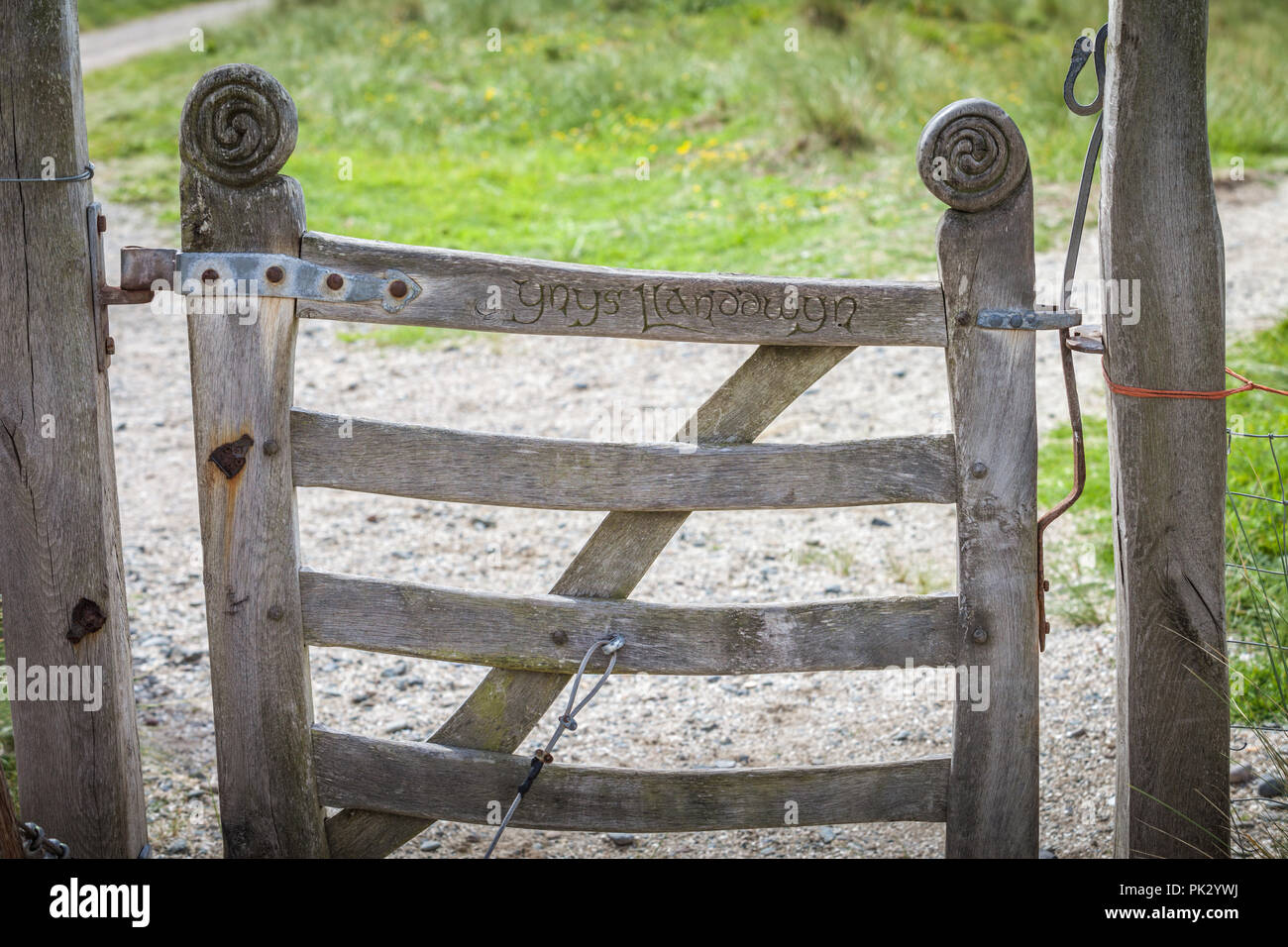 Holz- tor, Rhosneigr Warren, Anglesey, Wales UK Stockfoto