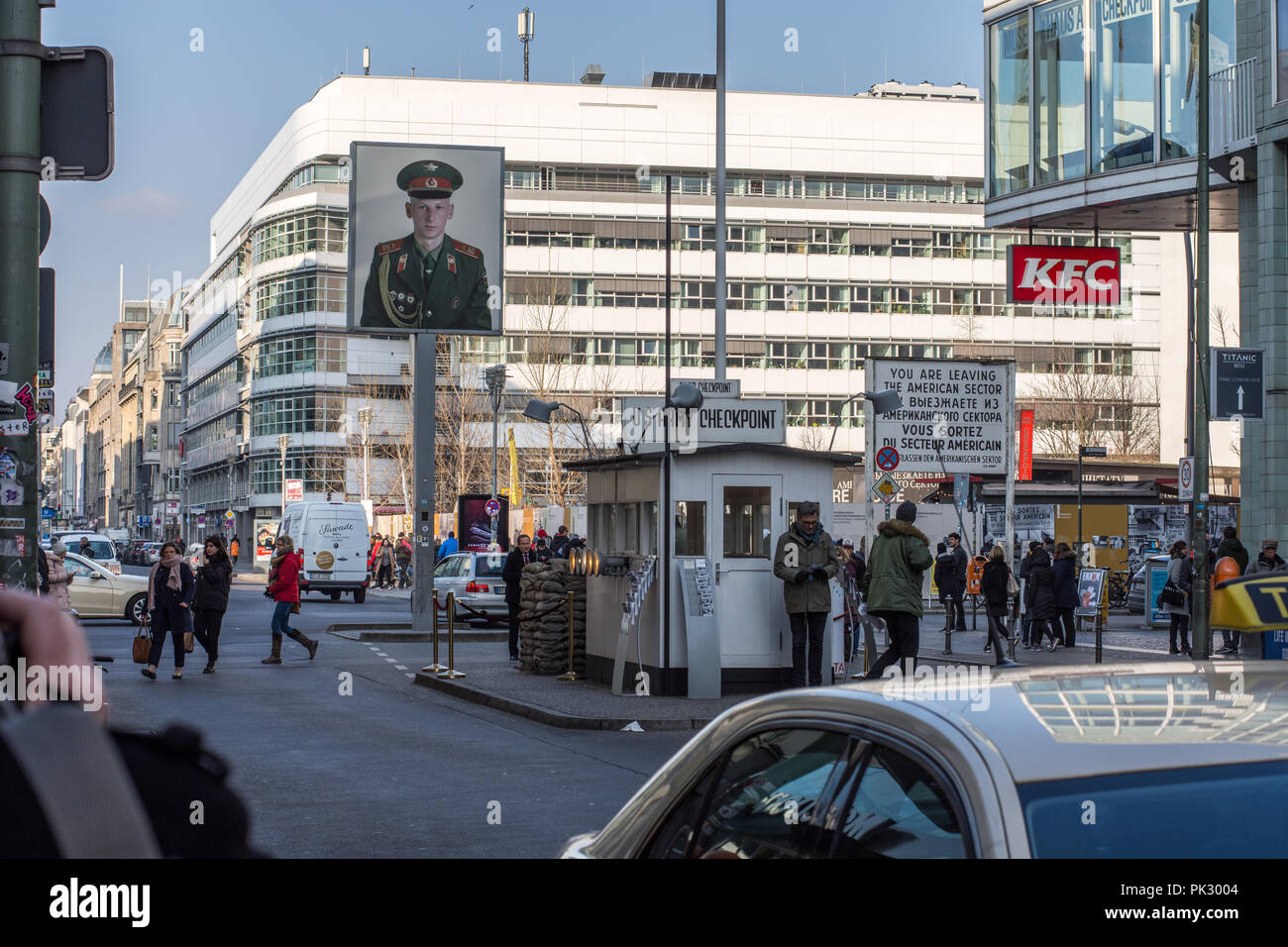 Checkpoint Charlie Berlin, US Army Checkpoint, Berliner Mauer Guard Stockfoto