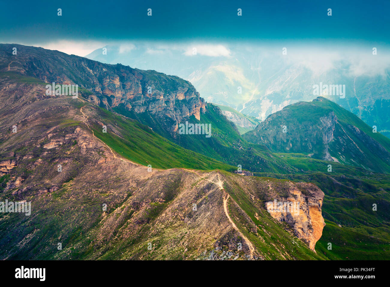 Blick aus der Vogelperspektive der Großglockner Hochalpenstraße. Österreich, Alpen, Europa. Stockfoto