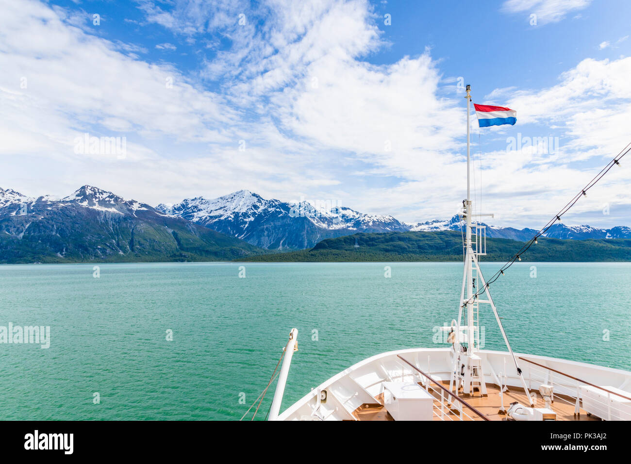 Der Holland America Line Kreuzfahrten "Nieuw Amsterdam" Kreuzfahrt Schiff in Richtung Glacier Bay, Alaska, USA Stockfoto