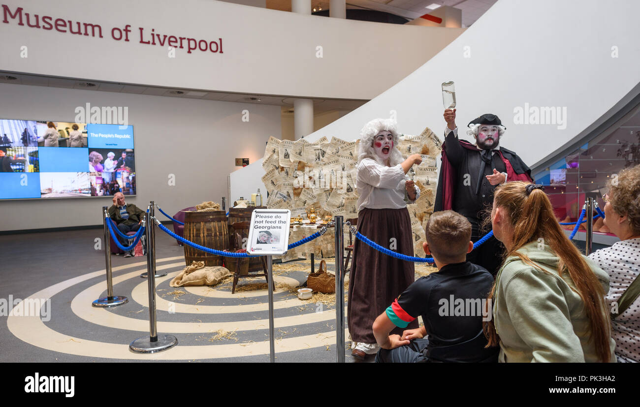 Liverpool 28/08/2018: Geschichte Lektion auf die Georgier im Foyer des Museums für Liverpool, Merseyside, England, Vereinigtes Königreich. Stockfoto