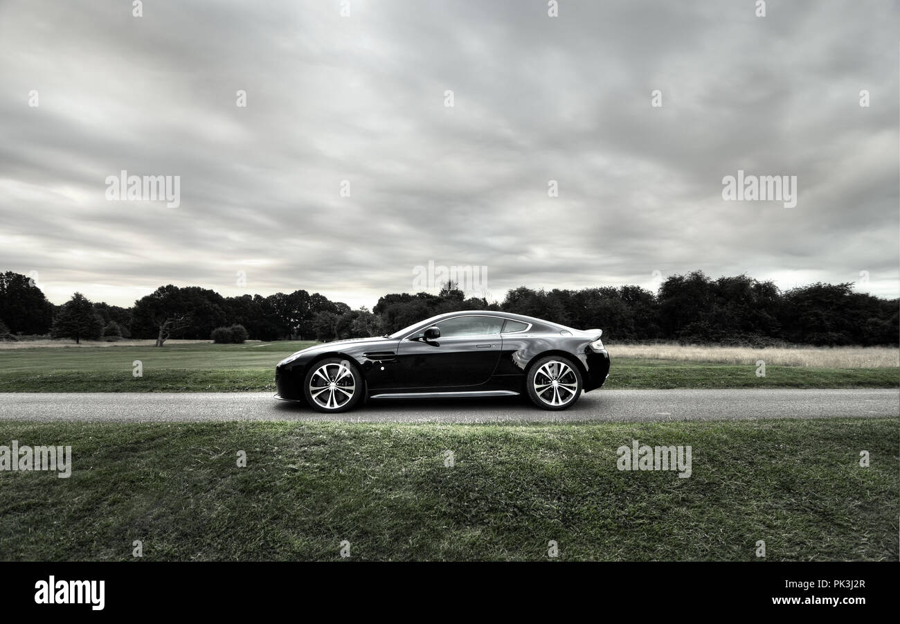 Schwarz Aston Martin V12 Vantage britischer Supercar Stockfoto