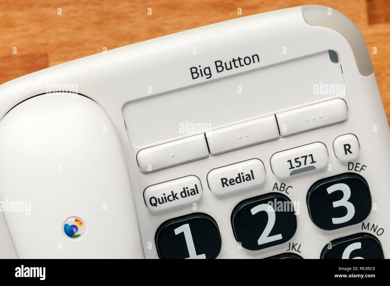 Detail der BT Big Button 200 schnurgebundenes Telefon mit großen Tasten und laute Lautstärke für Sehbehinderte oder Hörgeschädigte. Stockfoto