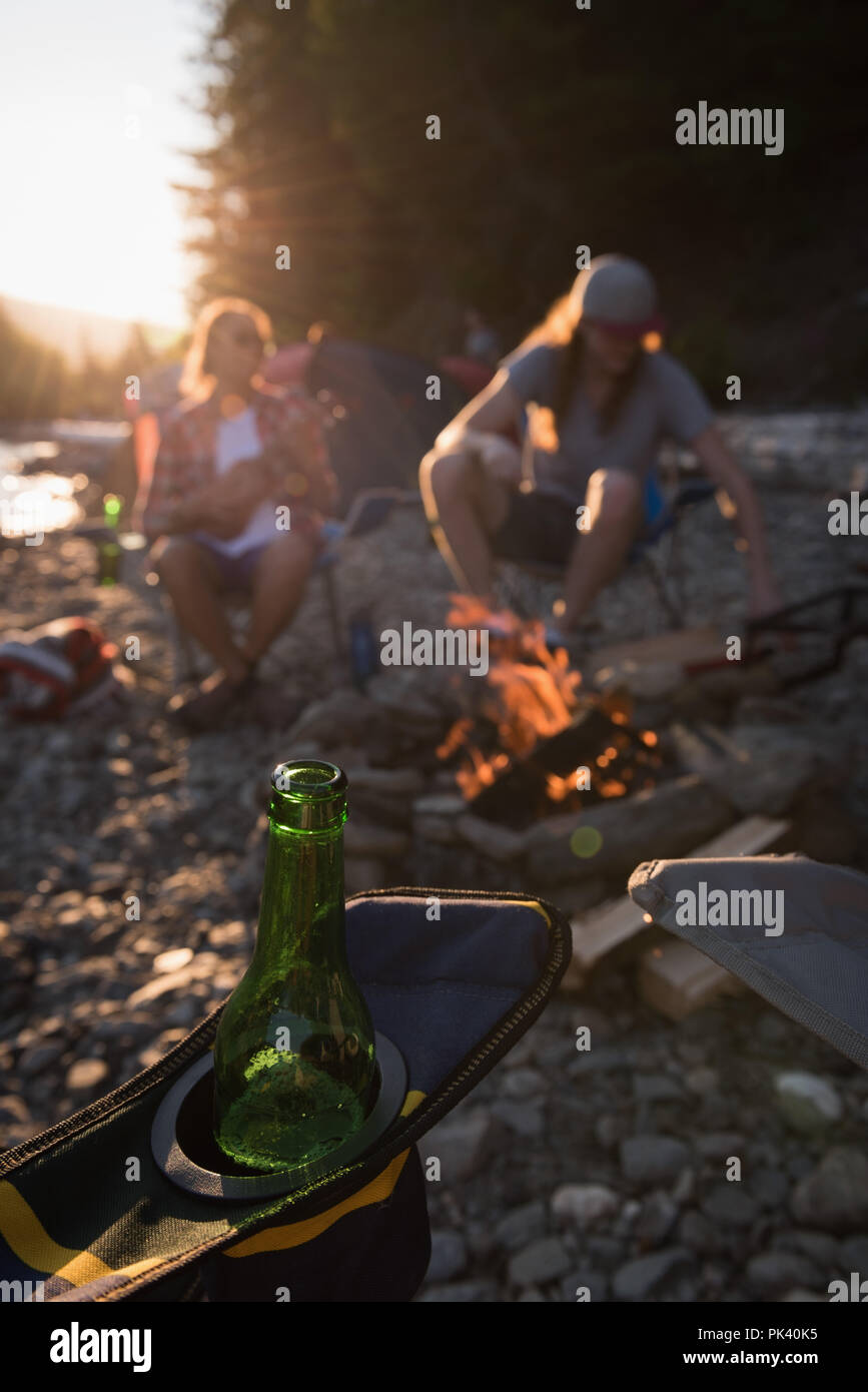 Bierflasche auf dem Lager Stuhl Stockfoto