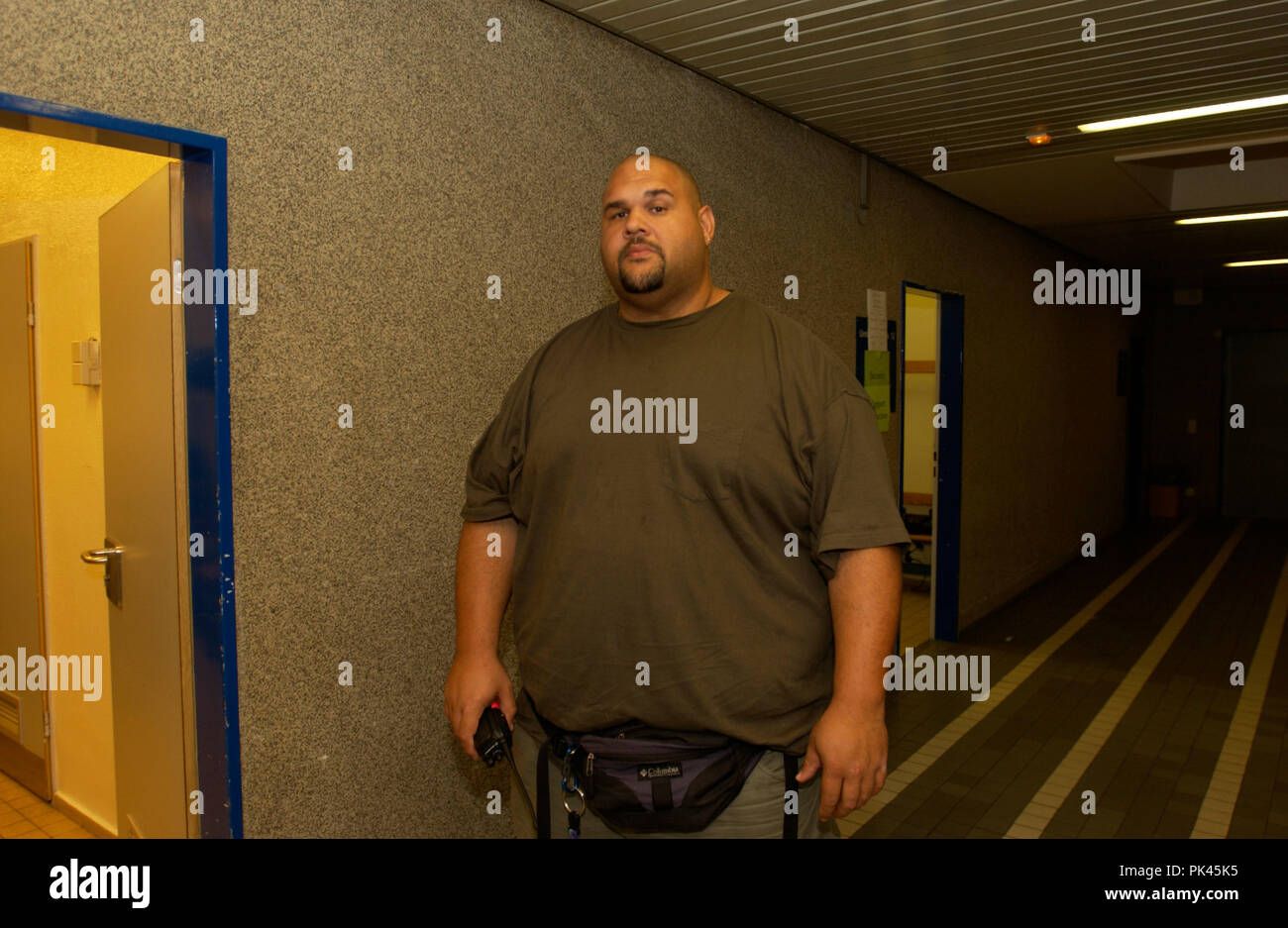 50 Cent, amerikanischer Gangsta-rapper und Wittlich, bei einem Konzert in Hamburg (Alsterdorfer Sporthalle) hinter der Bühne, Deutschland 2003. American Gangsta Rapper und Schauspieler 50 Cent bei Hamburg (Alsterdorfer Sporthalle) Backstage, Deutschland 2003 leben. | Verwendung weltweit Stockfoto