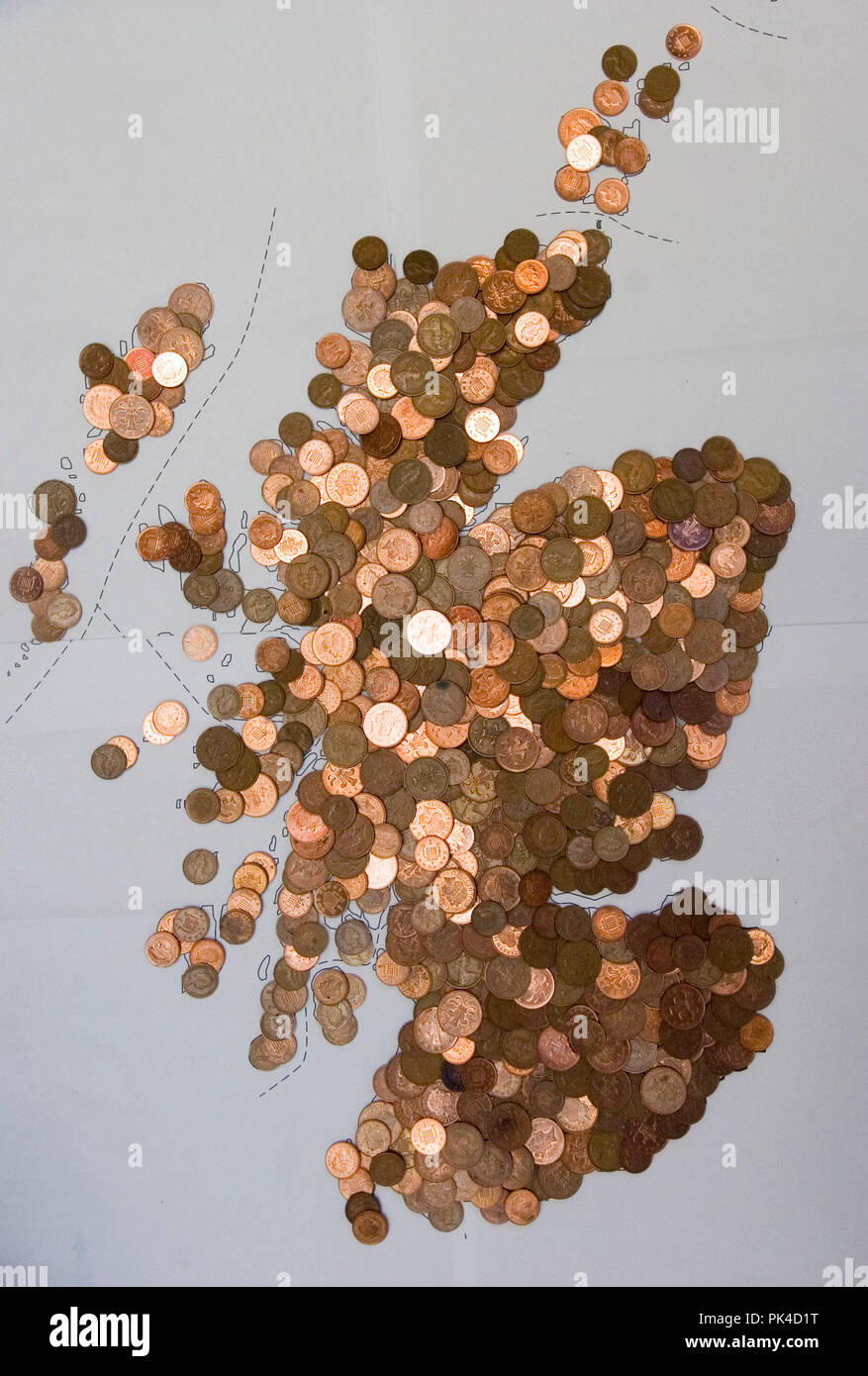 Geld, Wechselgeld, Ersparnisse, Penny's, Pence, Bullen, Schottland, Landkarte, Wirtschaft, Bargeld, Haushalt, Finanzen, Stockfoto