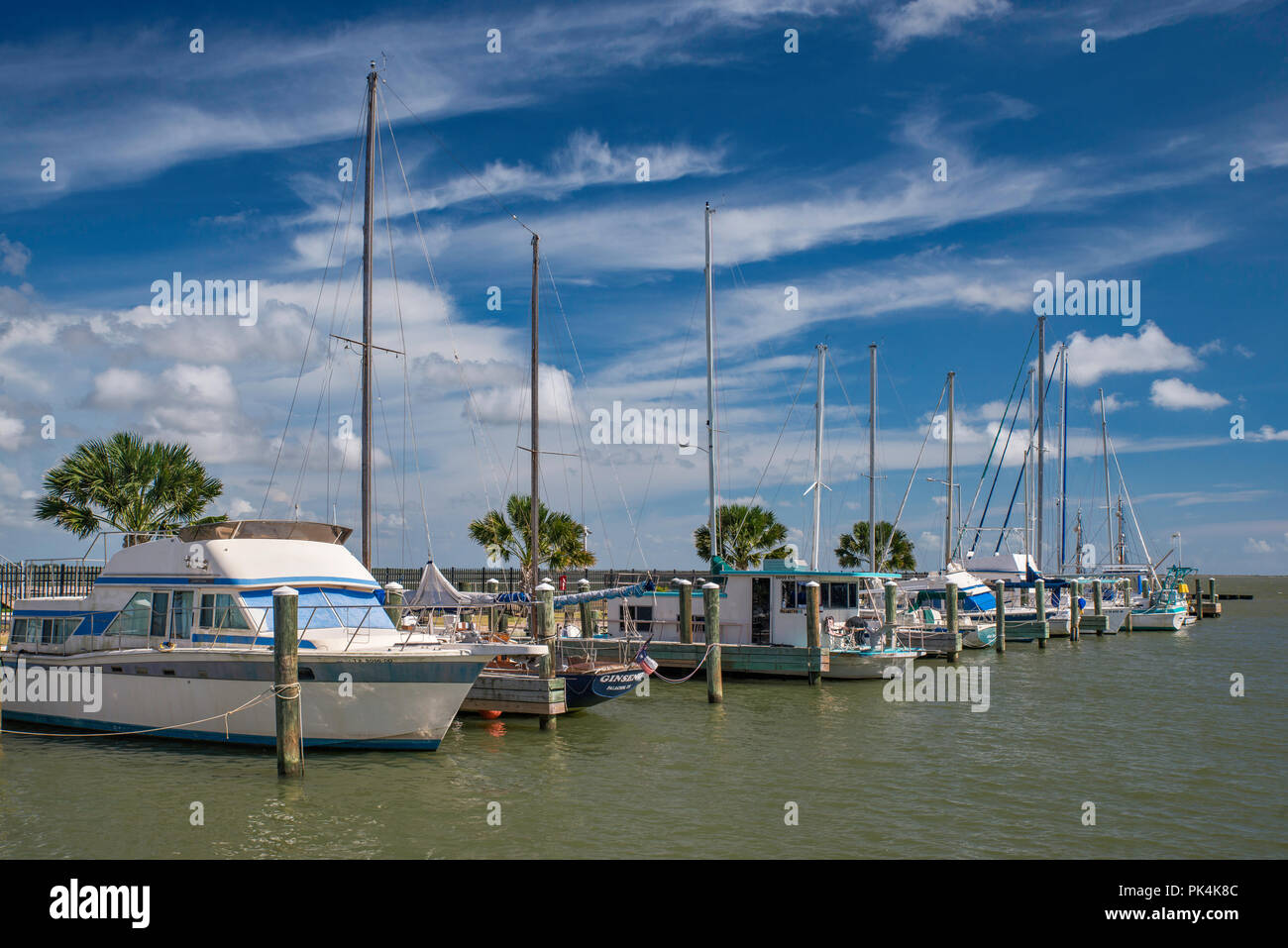 Segelboote an der Marina in Palacios, Golfküste, Texas, USA Stockfoto
