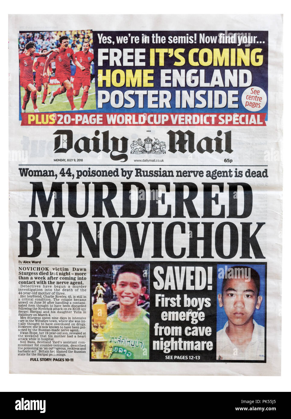 Titelseite der Daily Mail mit Schlagzeile ermordet durch Novichok, der Tod von Dawn Sturgess aus novichok nach dem Versuch, Sergej Skripal zu töten Stockfoto Titelseite der Daily Mail mit Schlagzeile ermordet durch Novichok, der Tod von Dawn Sturgess aus novichok nach dem Versuch, Sergej Skripal zu töten Stockfoto