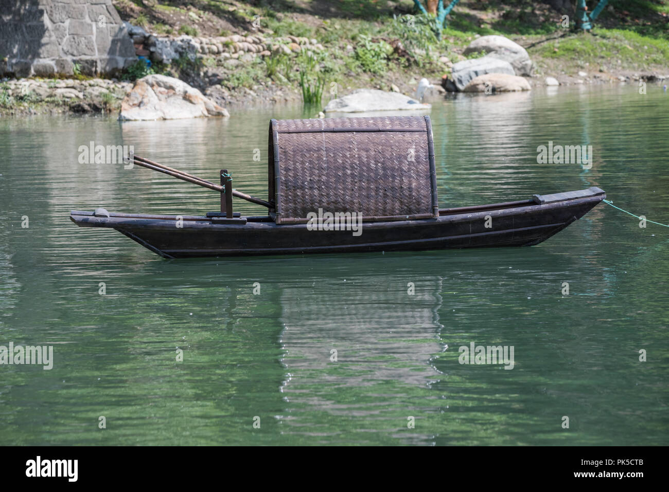 Traditionelle Chinesische Fischerboot Auf See Huanhuanxi Park Chengdu China Stockfotografie Alamy