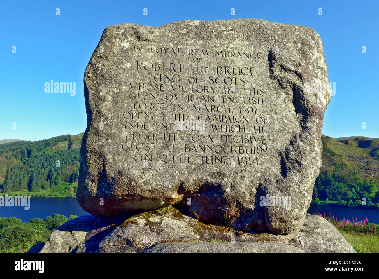 Bruce's Stein, Gedenkstein zu Robert the Bruce, König der Schotten, am Loch Trool, Galloway Forest Park, Schottland Stockfoto