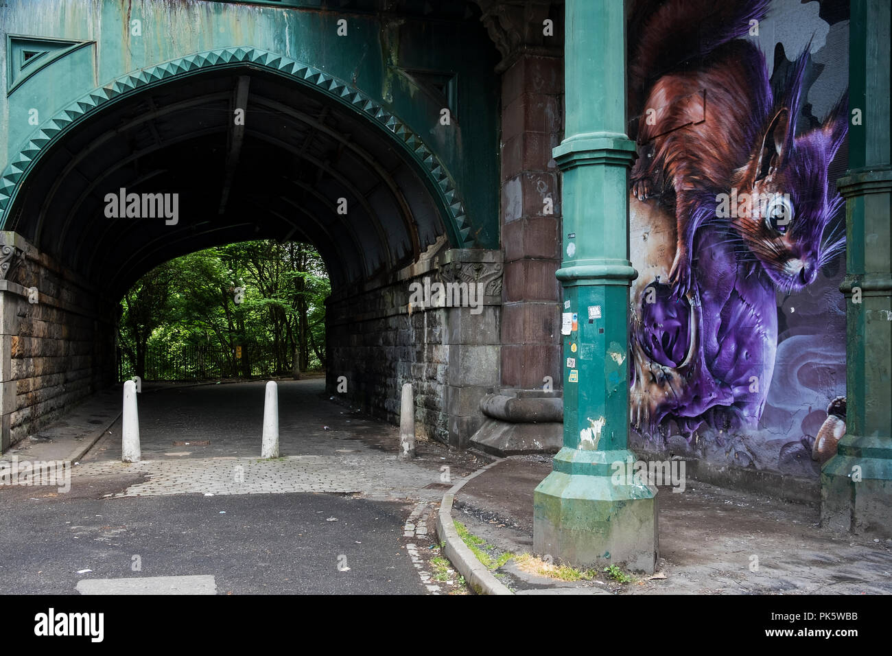 Kelvingrove Brücke und Graffiti Stockfoto