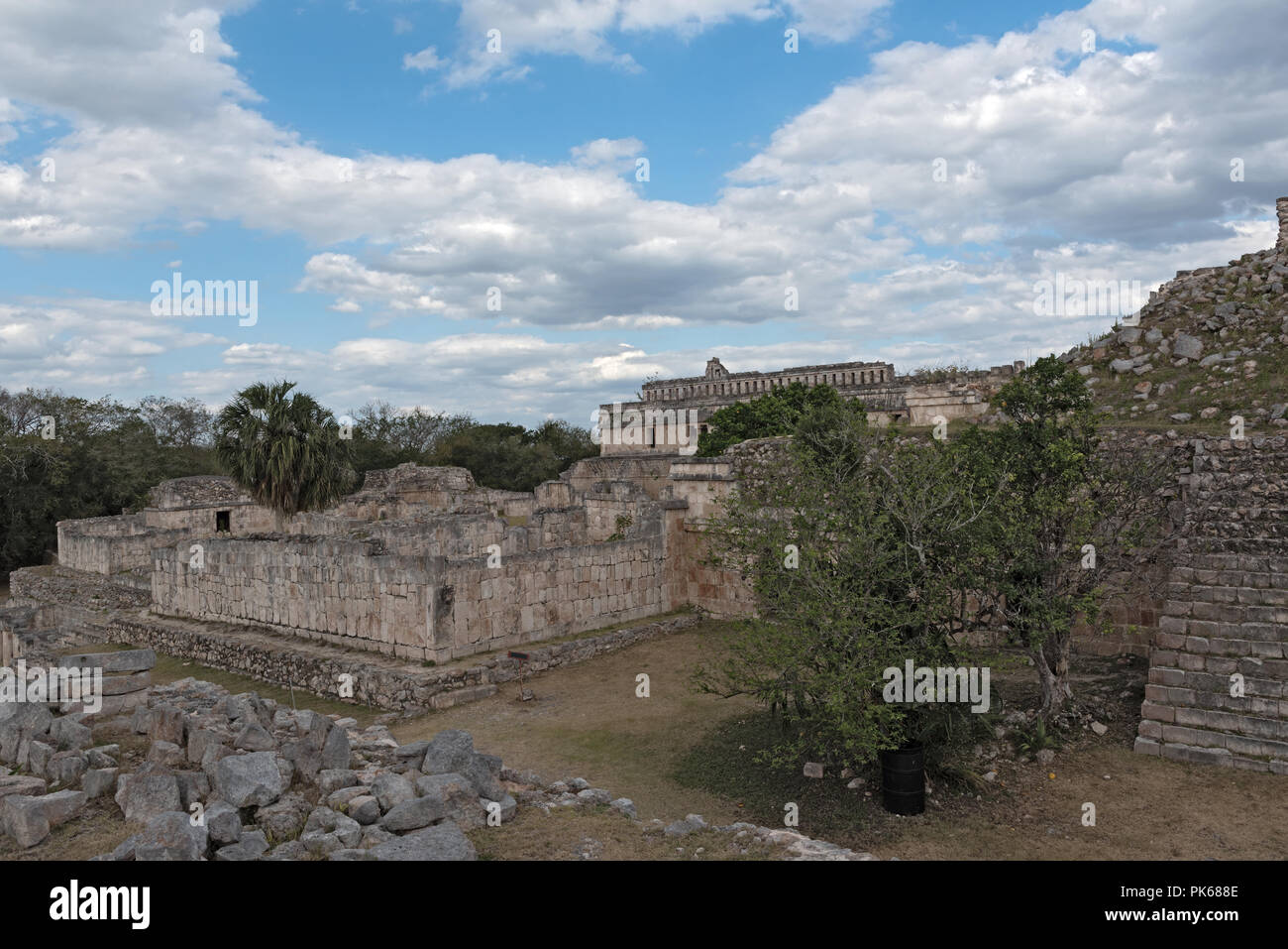 Die Ruinen der antiken Stadt von Kabah, Yucatan, Mexiko. Stockfoto