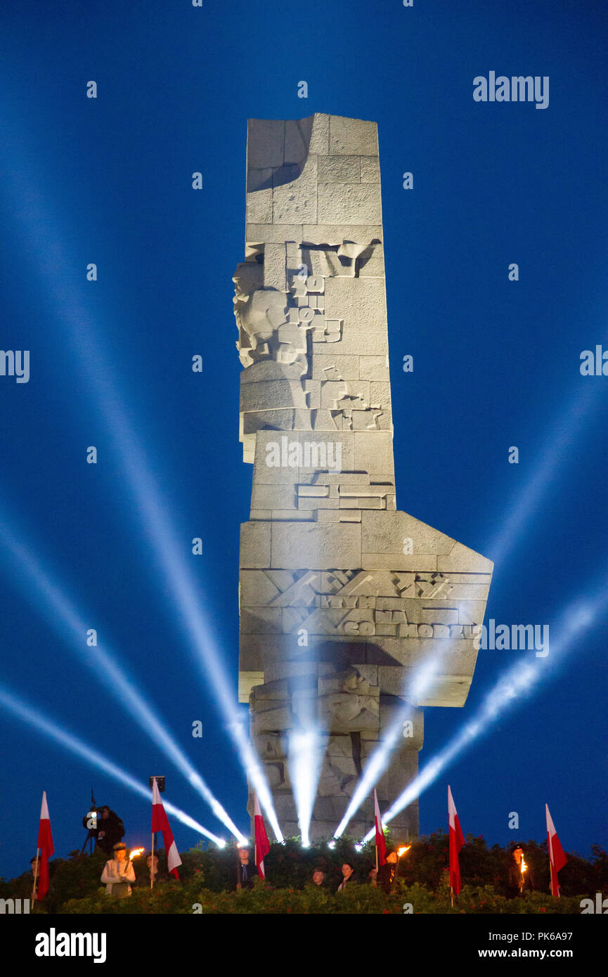 79. Jahrestag des Beginns des Zweiten Weltkriegs. Pomnik Obroncow Wybrzeza (Monument der Küste Verteidiger) Polnische Soldaten zu merken, wer verteidigt Wojskowa Sklad Stockfoto