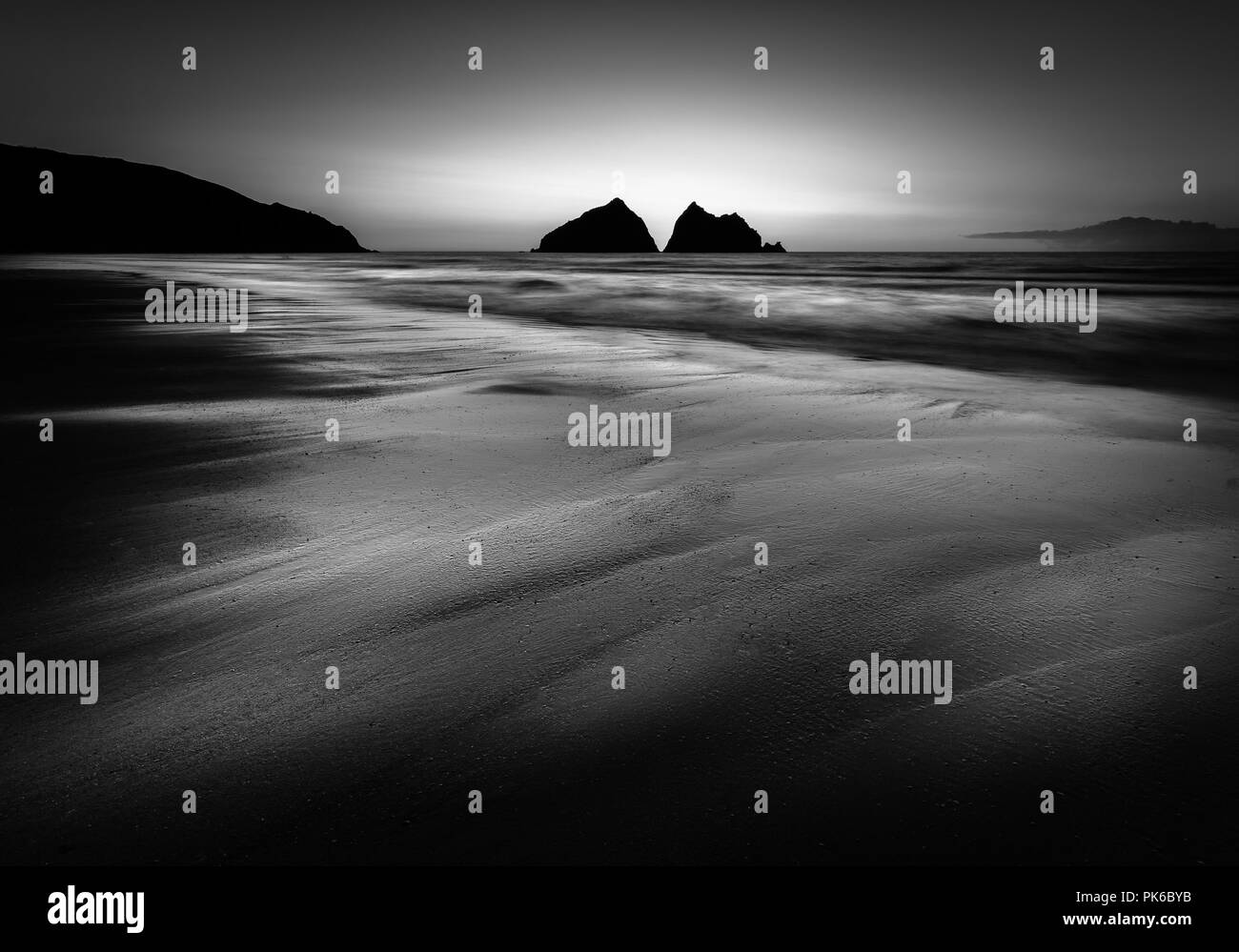 Seascape Silhouetten, Holywell Bay, Cornwall, Großbritannien Stockfoto