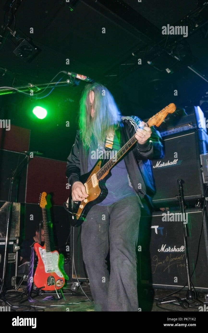 Dinosaur Jr durchführen an den Vera Club, 6. Juni 2005, Oosterstraat, Groningen, Niederlande. Stockfoto