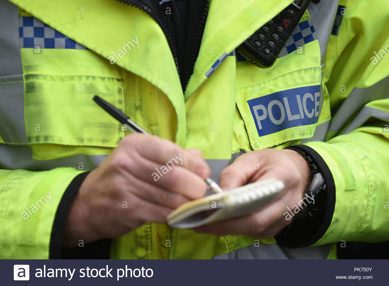 Herausforderungen der Datierung eines Polizeibeamten Elite-Matchmaking-Gebühren