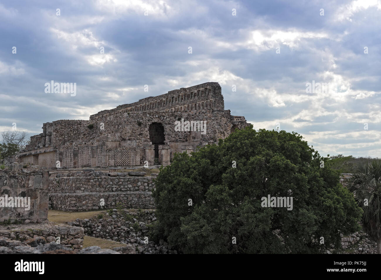 Die Ruinen der antiken Stadt von Kabah, Yucatan, Mexiko. Stockfoto