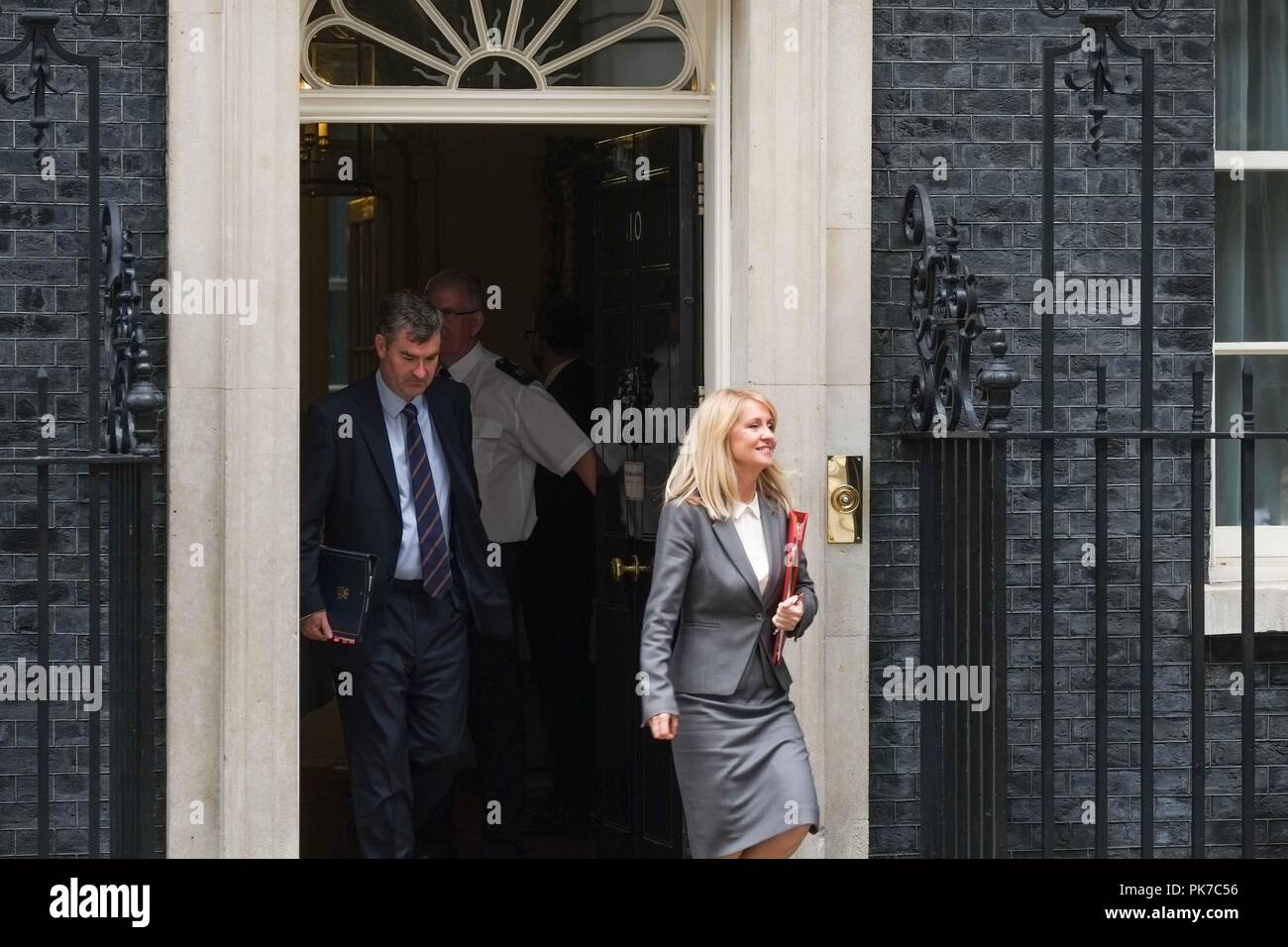 London, 11. September 2018: Daivd Gauke, Herr Bundeskanzler und Minister für Justiz und Ester McVey, Staatssekretär für Arbeit und Pensionen Blätter Downing Street 10. Credit: Claire Doherty/Alamy leben Nachrichten Stockfoto