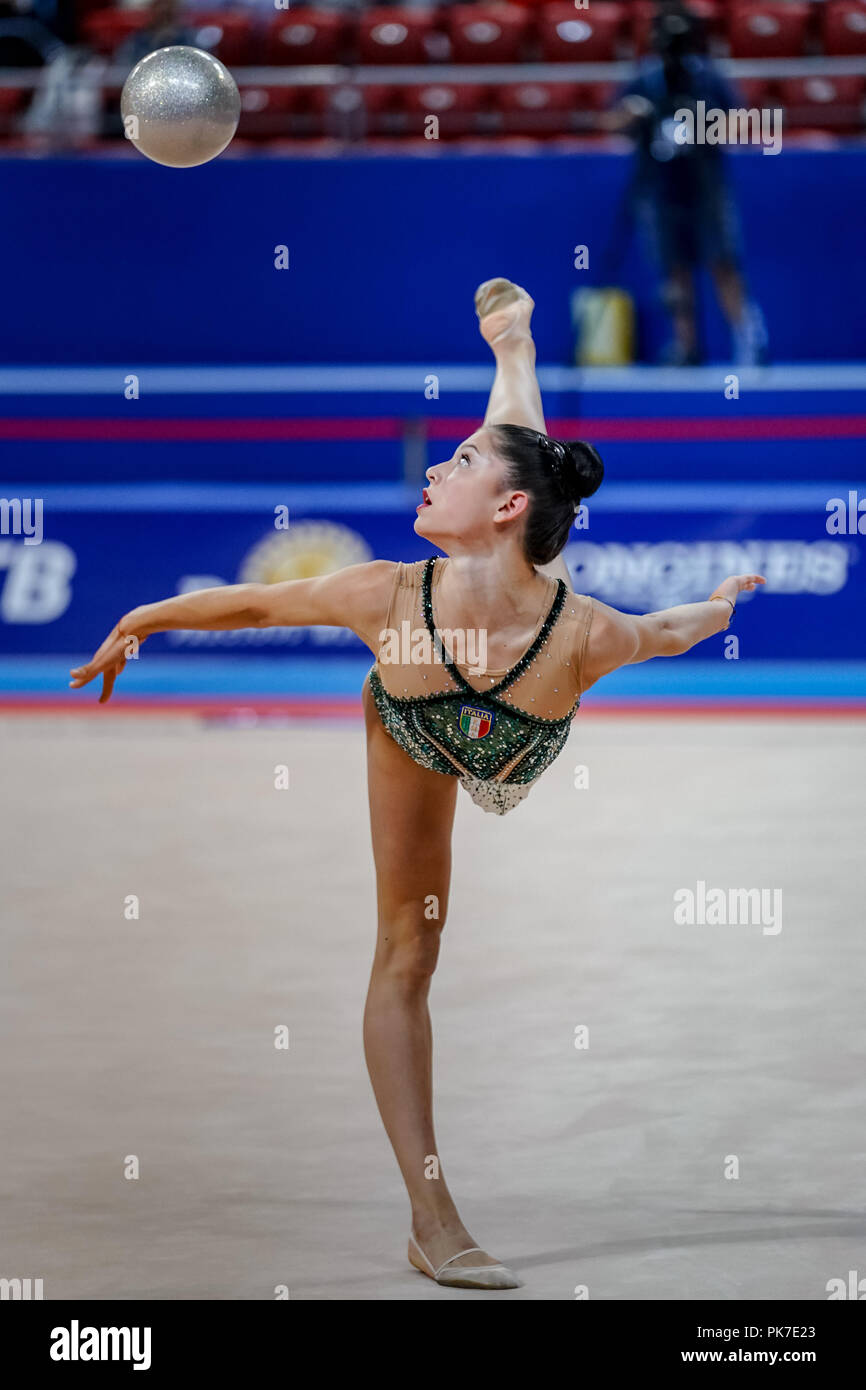 Sofia, die Türkei. September 11, 2018: Milena Baldassarri von Italien während der Rhythmischen Sportgymnastik Weltmeisterschaften am Arena Armeec in Sofia am 36. Abb. Rhythmische Gymnastik Weltmeisterschaften. Ulrik Pedersen/CSM Stockfoto