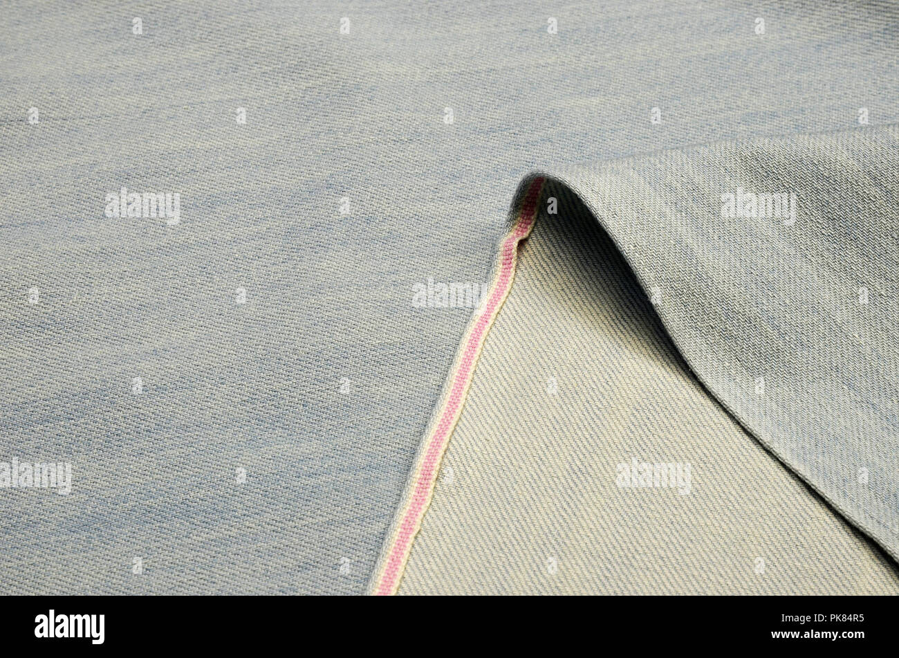 Stoff jeans Hellblau. 100% Baumwolle. Stockfoto