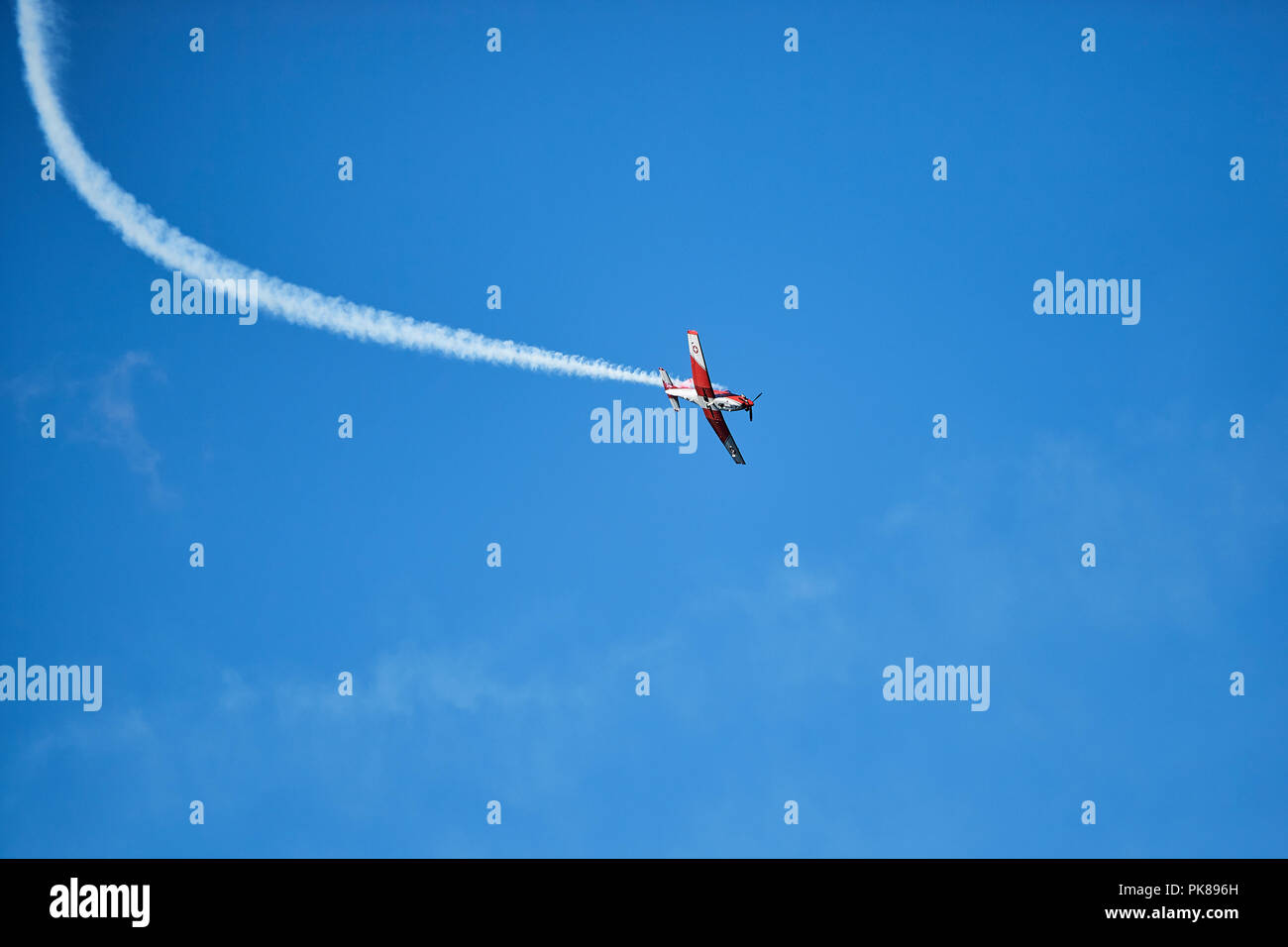 Lenzerheide, Schweiz. 8. September 2018. Die Schweizer Luftwaffe PC-7 Team führt eine Ausbildung Kunstflug Showcase während der UCI Mountainbike 2018 Stockfoto