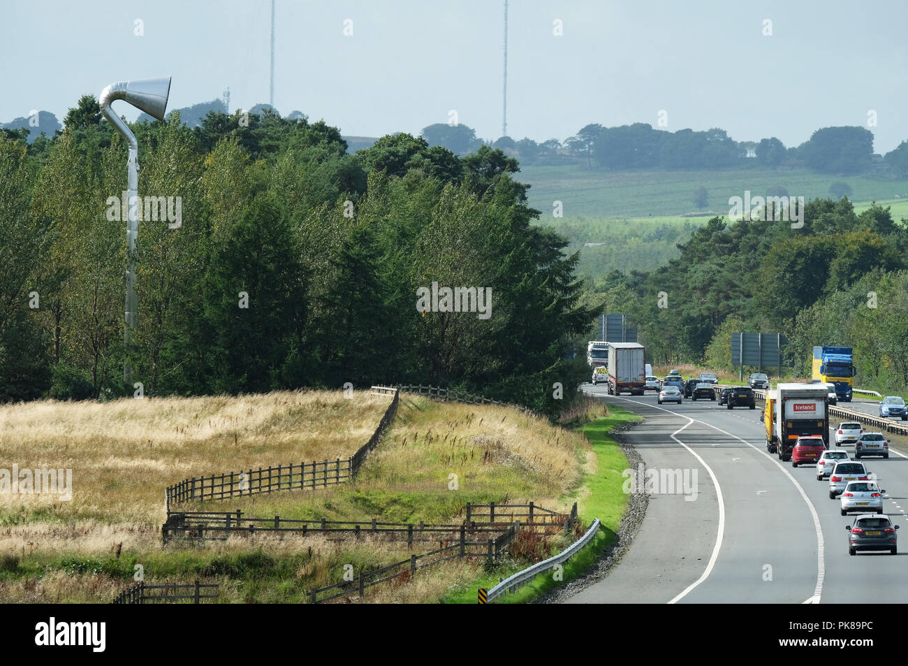 Die Hupe art Installation, die die Autobahn M8 mit Blick auf von seiner Lage in Polkemmet Country Park, West Lothian. Stockfoto