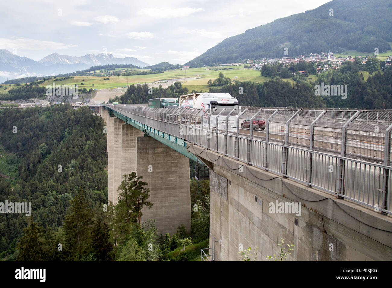 Europa Brücke in Innsbruck, Österreich Stockfoto