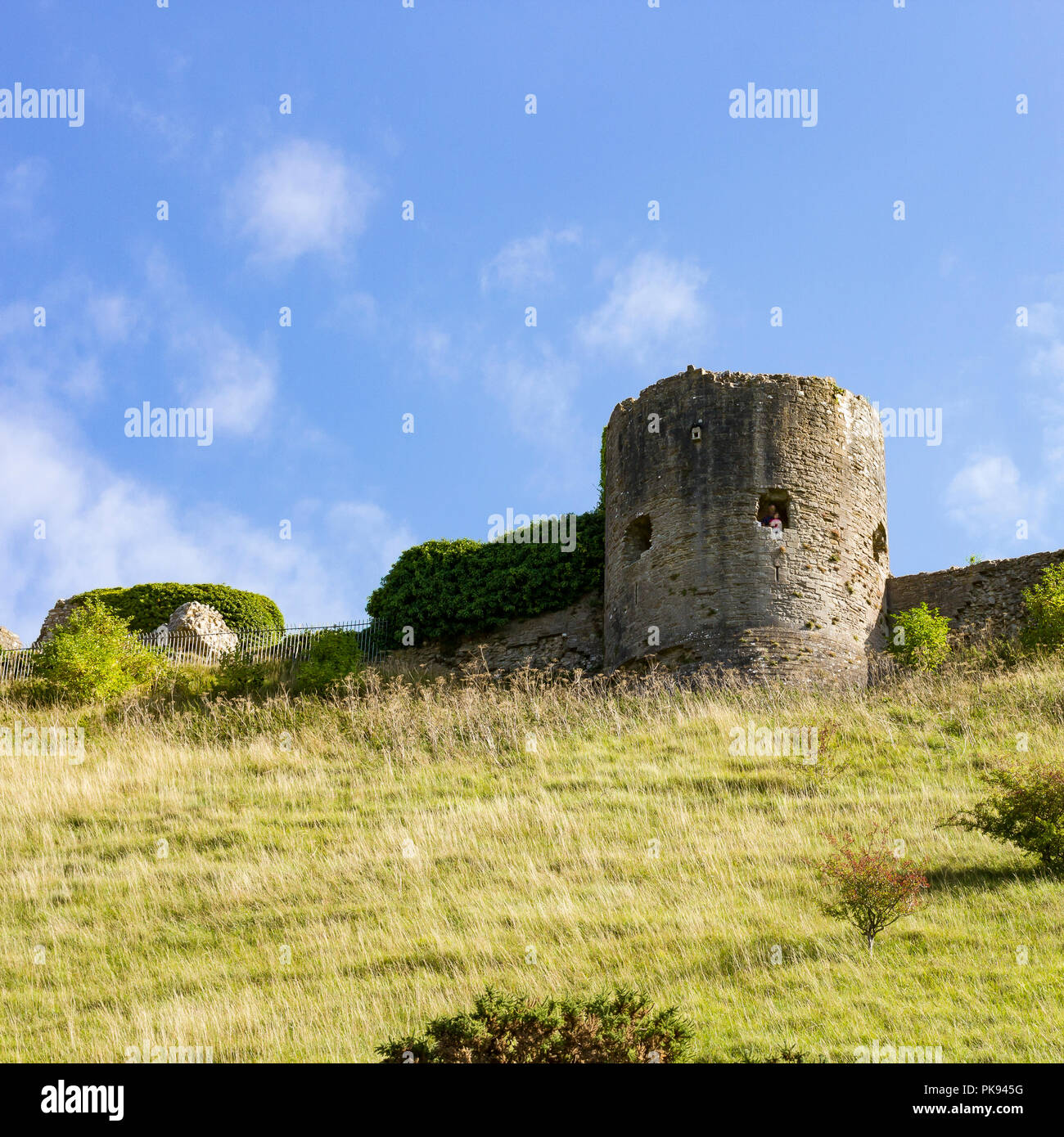 Corfe Castle, Teil der Burgruine im quadratischen Format, Dorset, Großbritannien Stockfoto